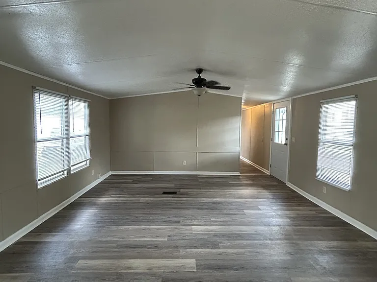 210 Tyler St — Photo 4