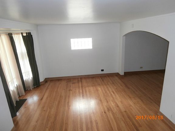 4th image of 3426 S 59th Ave