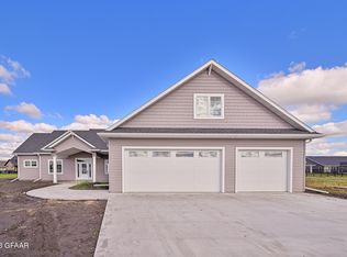 5947 Sylvia Cir, Grand Forks, ND 58201
