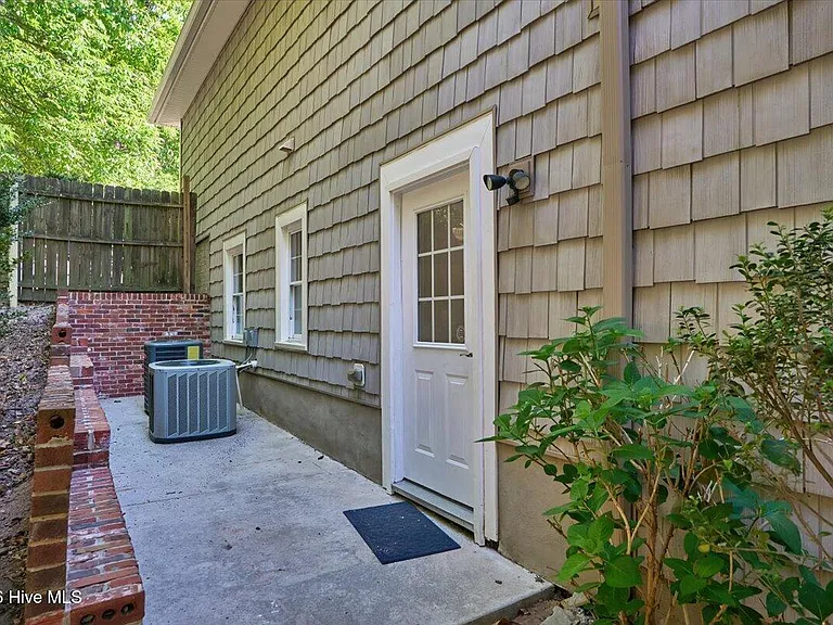 430 N Ridge St — Photo 69