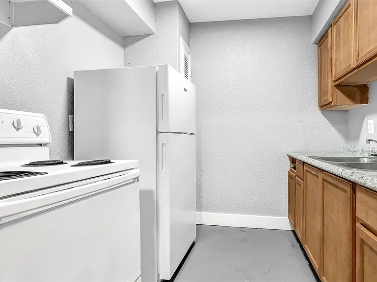 3802 Dabney Apartments — Photo 14