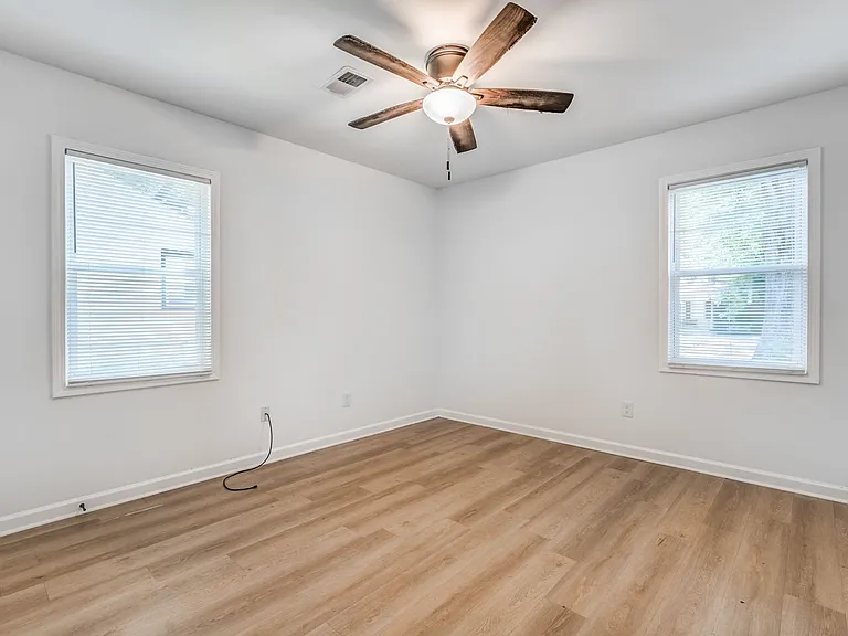 774 Frayser Dr — Photo 11