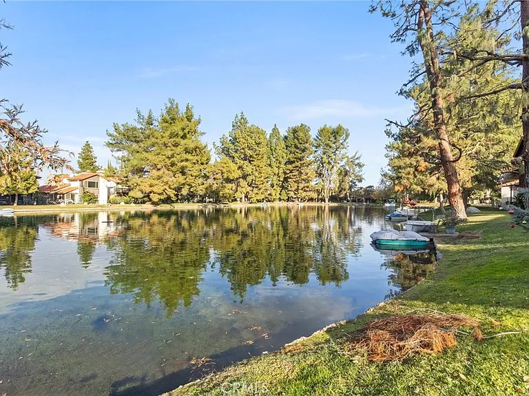 4157 Pinewood Lake Dr — Photo 31