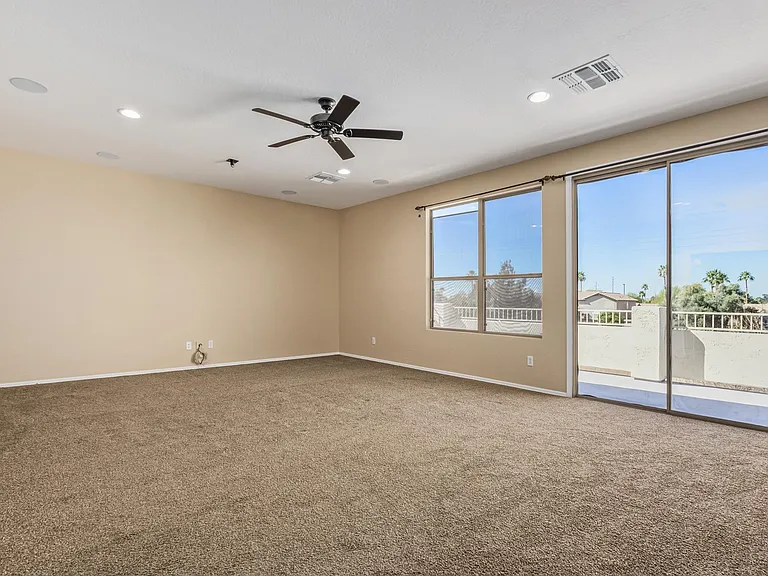 504 N Swallow Ln — Photo 43