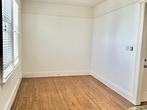 5th image of 372 Lombard St