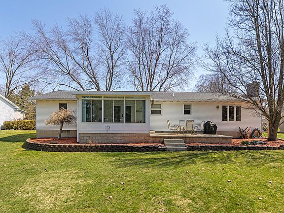 5th image of 217 Southwoods Ave