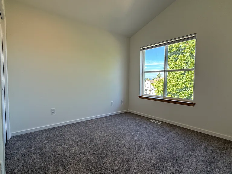 3rd bedroom upstairs