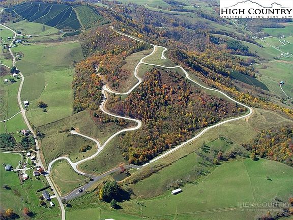 2nd image of 23 Twin Oaks Mountain Boulevard