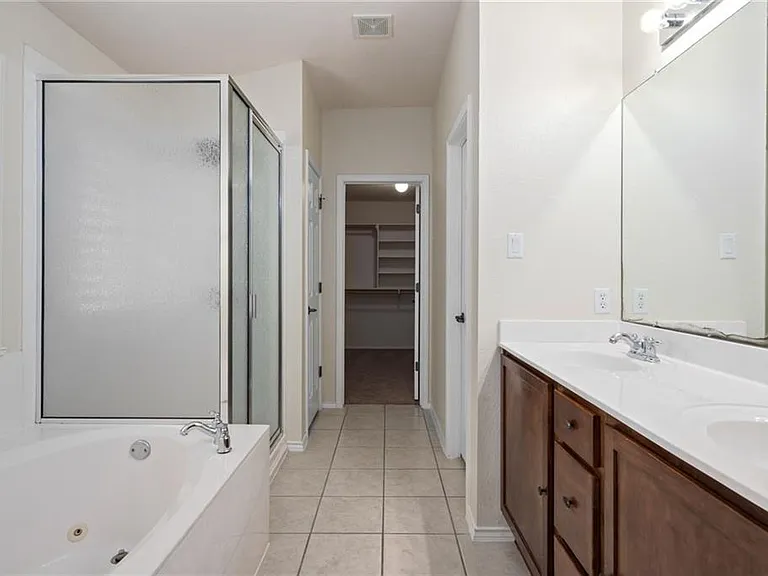 11508 Staked Plains Dr — Photo 24