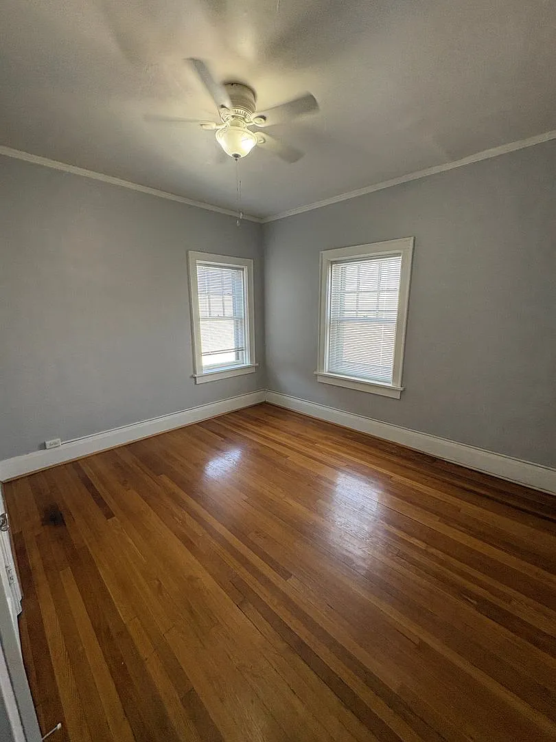 Colbert Apartments (3870 Harney St.) — Photo 3