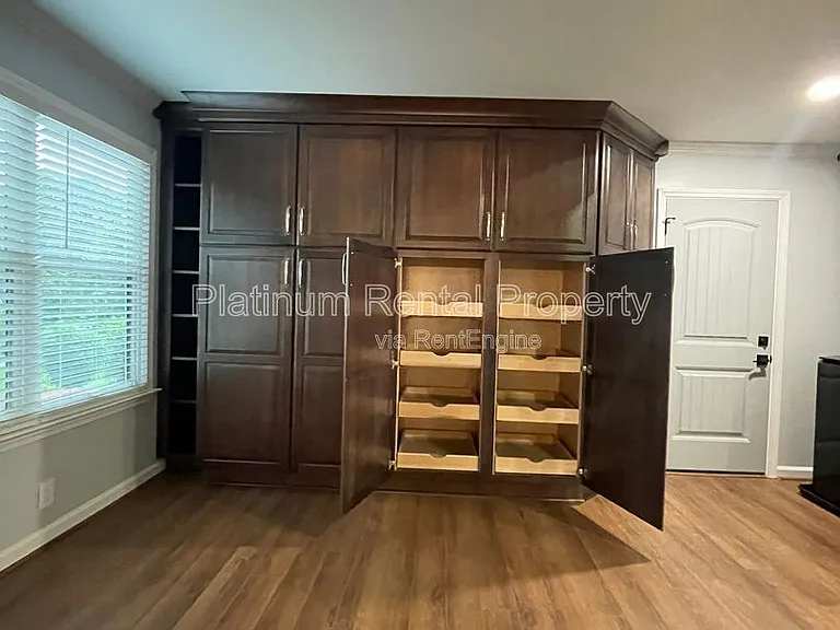 1745 Berry Ct — Photo 17