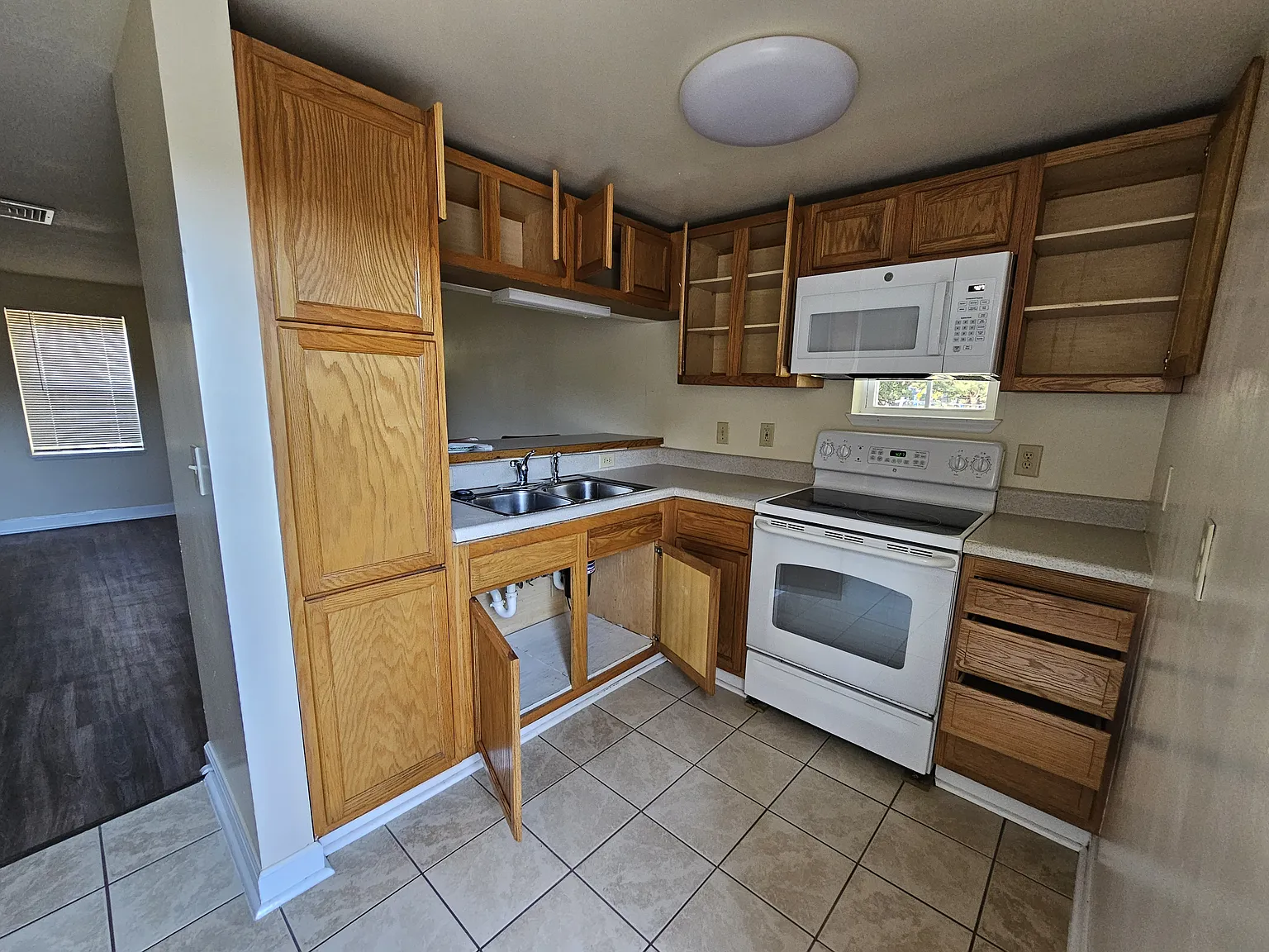 1 bed, 624 sqft, $1,350 — Photo 2
