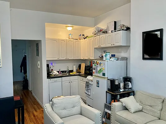 Rented by Compass | media 10