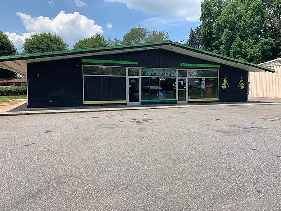 2nd image of 3439 Taylorsville Hwy