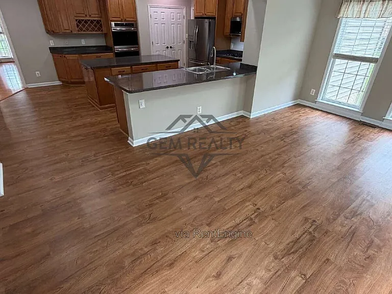 10410 Silver Creek Ct — Photo 29