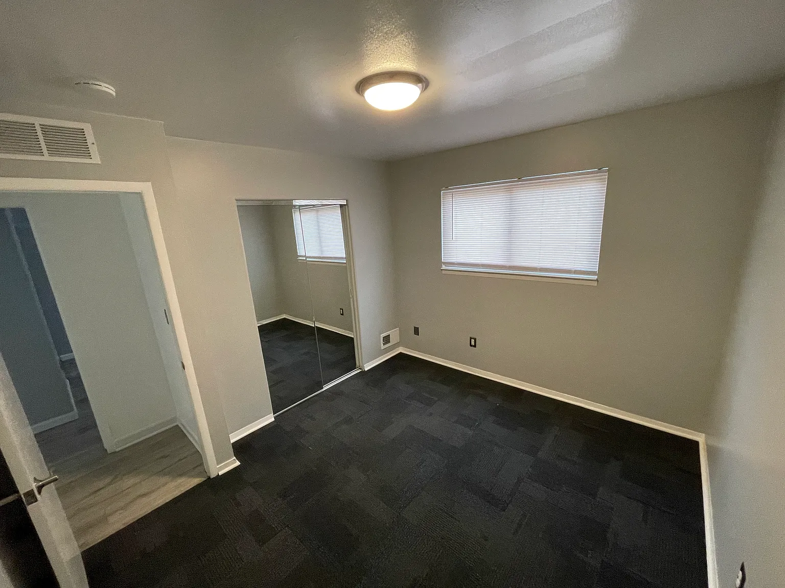 4 bed, 1188 sqft, $1,500 — Photo 4
