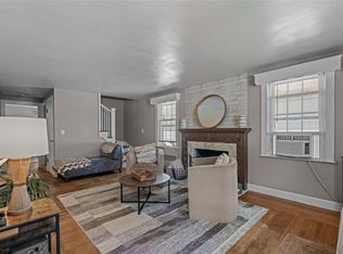 24 Ruxton St, Cranston, RI 02910