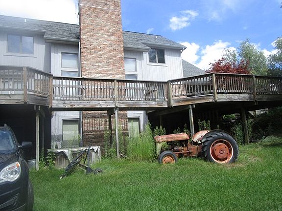 4th image of 10555 Cedar Valley Dr