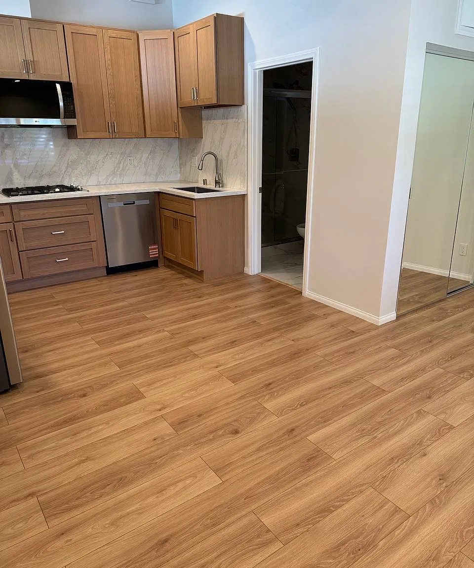 Studio, 360 sqft, $1,900 — Photo 3