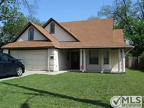 1st image of 404 W Leland Ave