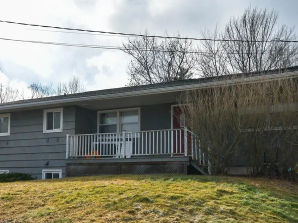 184 Lockview Rd, Fall River, NS B2T 1J1