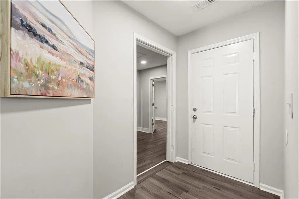 4 bed, 3.0 bath, 1874 sqft, $2,460 — Photo 4