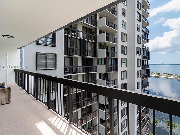 2nd image of 2333 Brickell Ave APT 2212