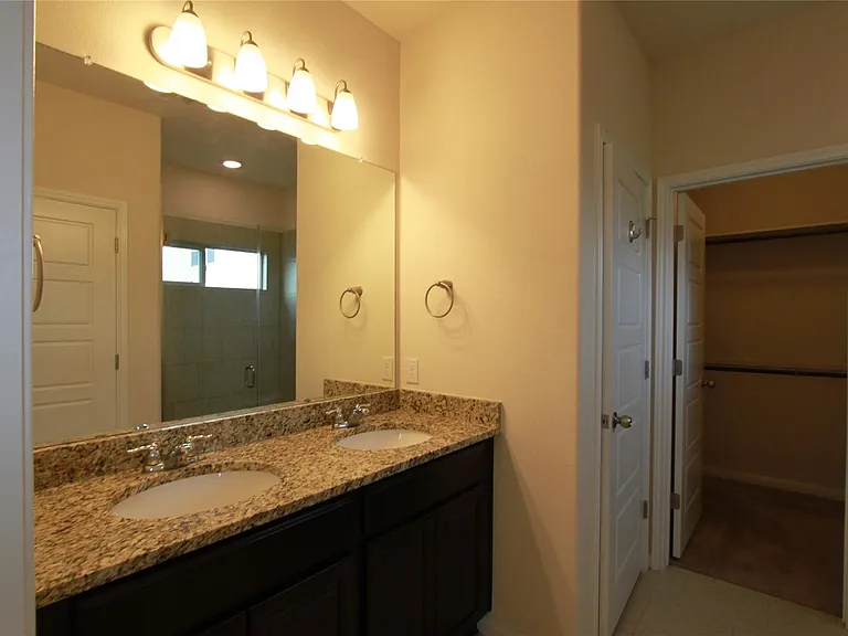 9304 Lost Bridge Ln — Photo 17