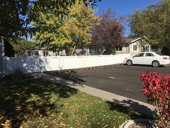 2nd image of 1941 Alderson Ave