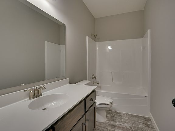 Photos of a similar Cedar home