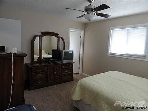 5th image of 225 Fir St