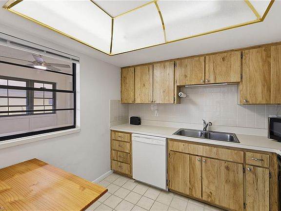 5th image of 6136 Whiskey Creek DR #521