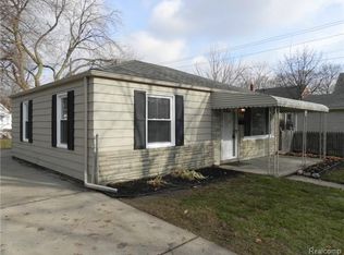 623 E Milton Ave, Hazel Park, MI