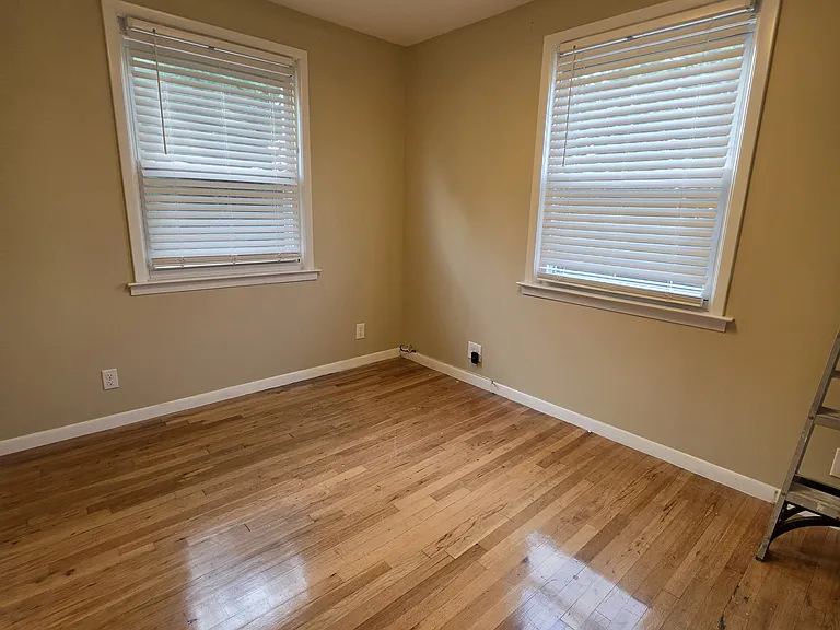 80 Caruth Ave — Photo 14