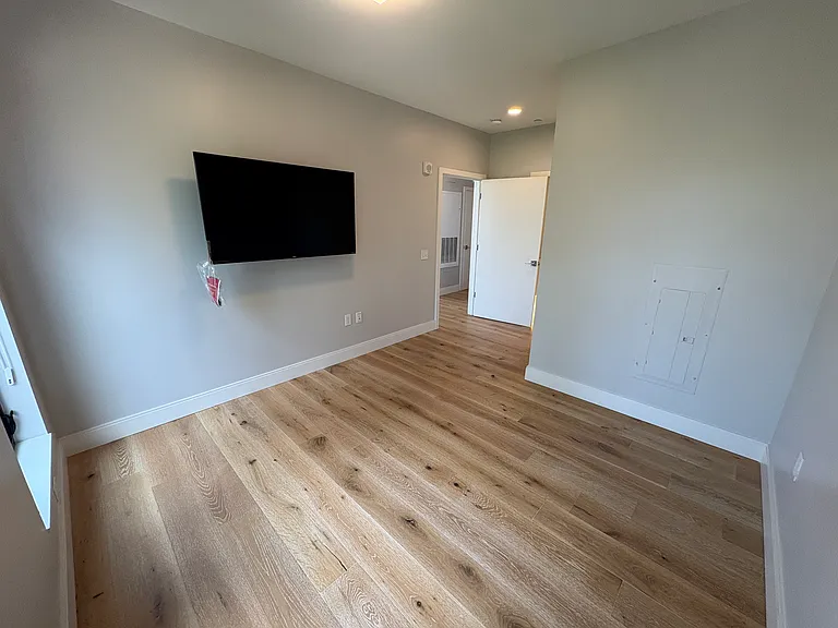 191 Washington St #525 — Photo 38