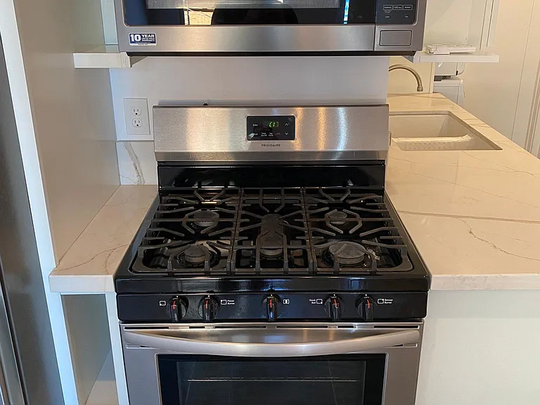 ALL APPLIANCES INCLUDED IN CHEF'S KITCHEN