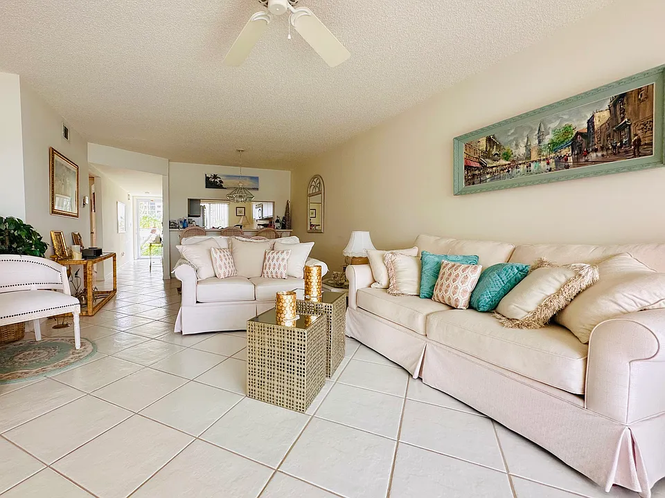 10682 Gulf Shore Dr #C106