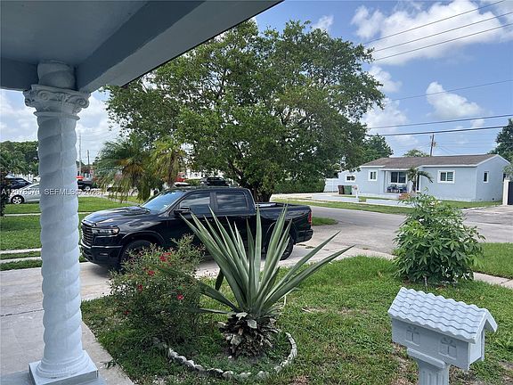 5th image of 5490 W 2nd Ave