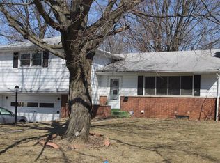 678 Latham Ct, Columbus, OH 43214