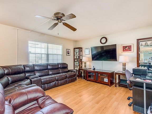 4th image of 10821 W Clair Dr