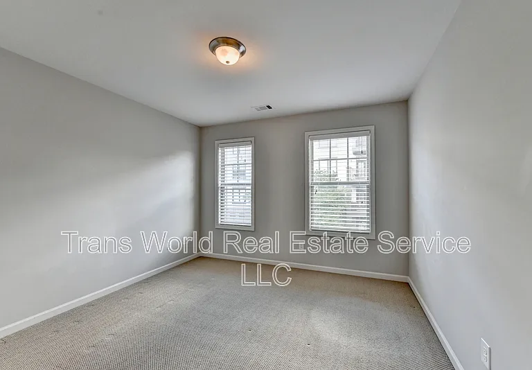 4648 Pine St SE — Photo 34