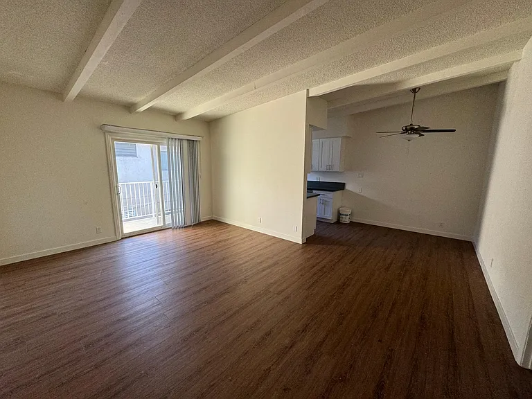 3722 Mentone Ave #8 — Photo 5