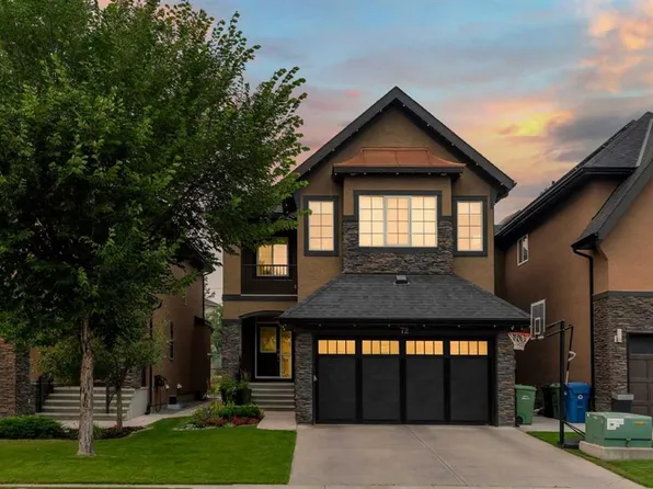 72 S Quarry Lndg SE, Calgary, AB T2C 5E4