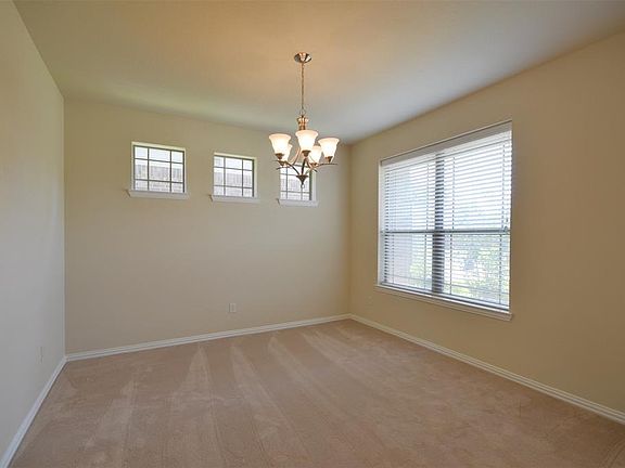 5th image of 26116 Chivalry Ct