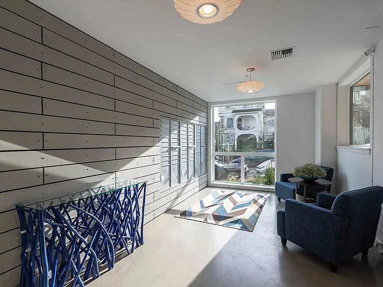 Hamilton- Your Bright, Modern City Home! — Photo 84