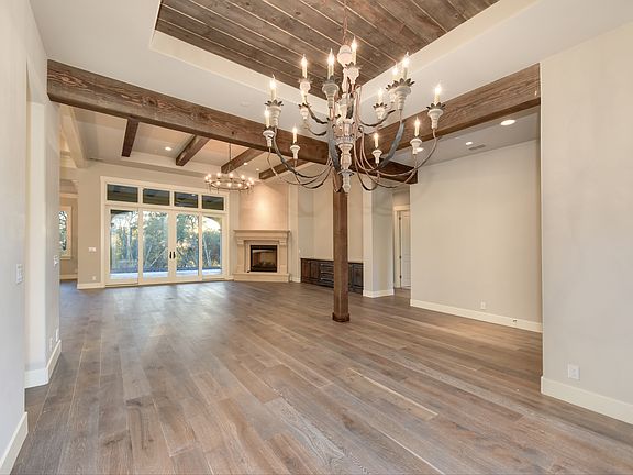 4th image of 368 Crivelli Ct