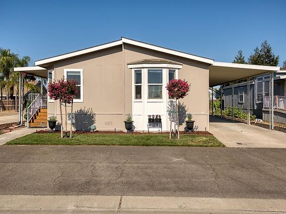 2nd image of 1553 Duke Dr