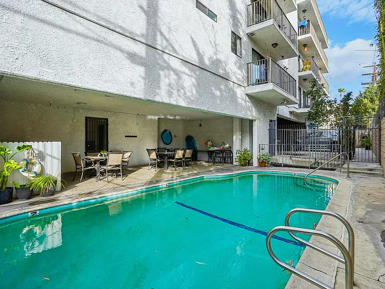 Camarillo Sunshine Apartments — Photo 11