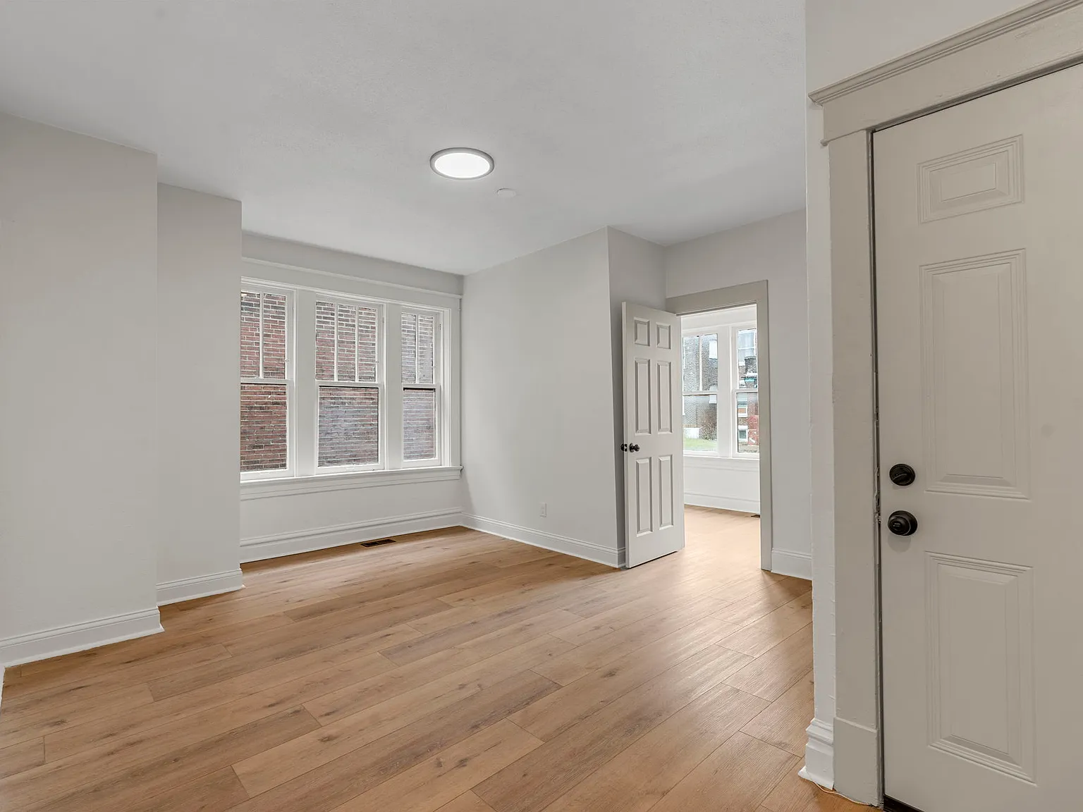 3728 Hydraulic Ave — Photo 1
