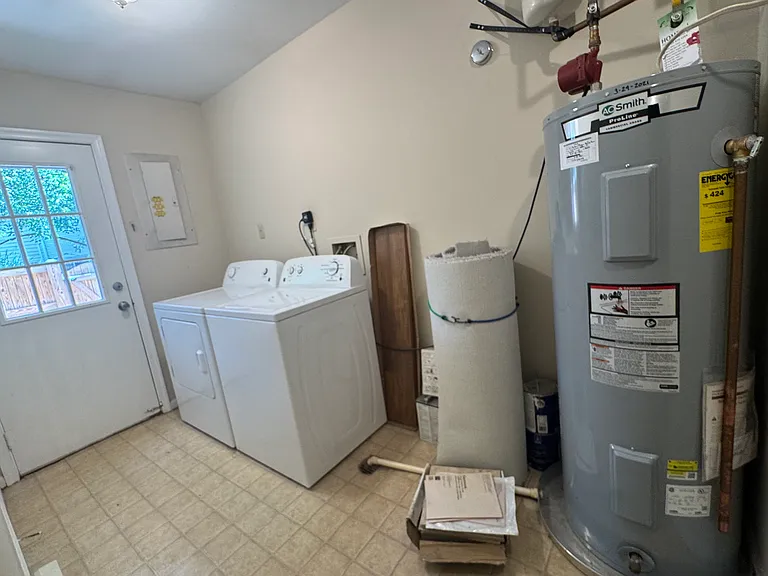 4037 Summer Hollow Ct — Photo 18
